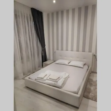 Luxury&Quiet Apartment for 6
